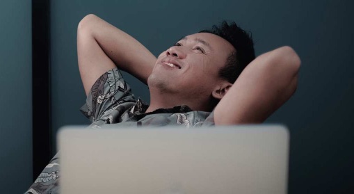 backup-satisfied-customer-after-backing-up-his-business-data.png satisfied customer after backing up his business data